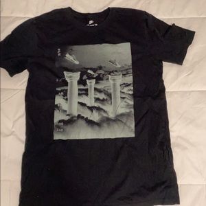 Nike graphic t shirt